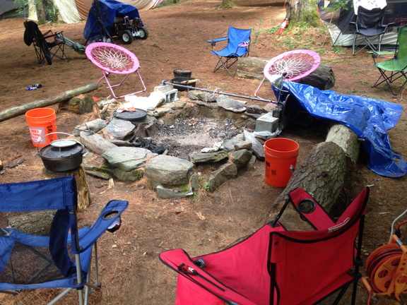 Flamneau2016B Seats around a fire pit.